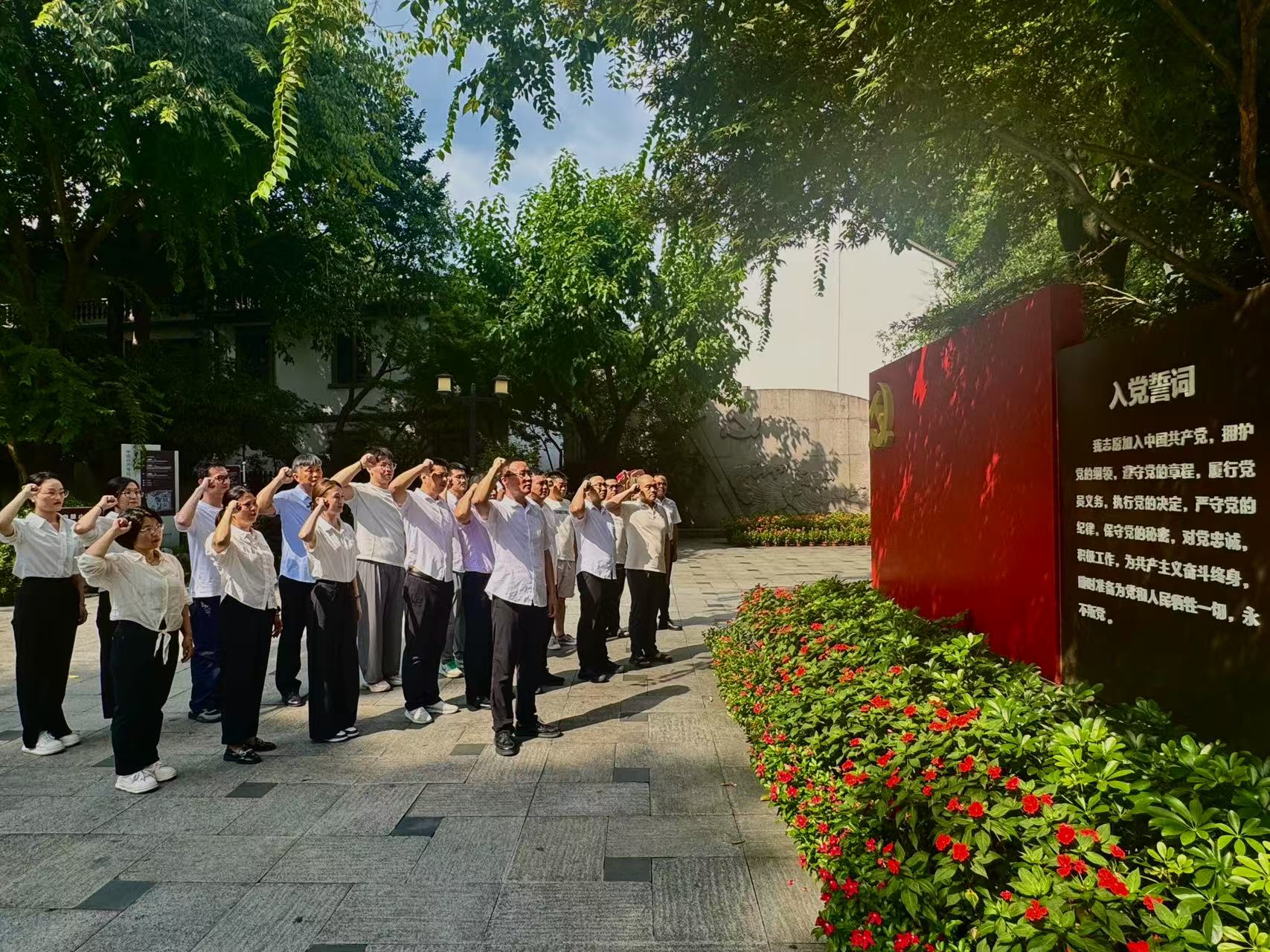 cddfc85b942f2fbf20334614d35451fd.jpg cddfc85b942f2fbf20334614d35451fd.jpg